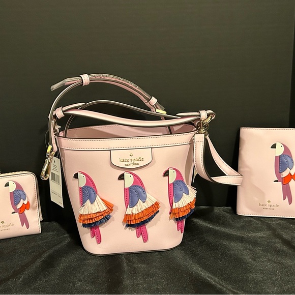 Kate Spade New York Flock Party Parrot Crossbody bundle of 3 matching pieces. - Picture 1 of 15